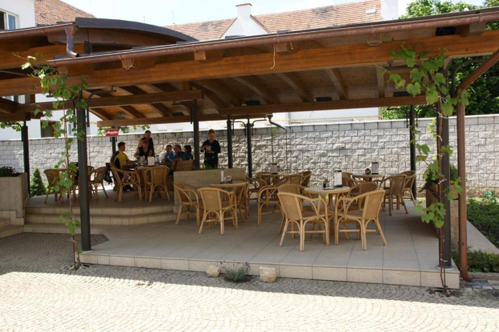 Hotel Mario Lednice Ngoại thất bức ảnh