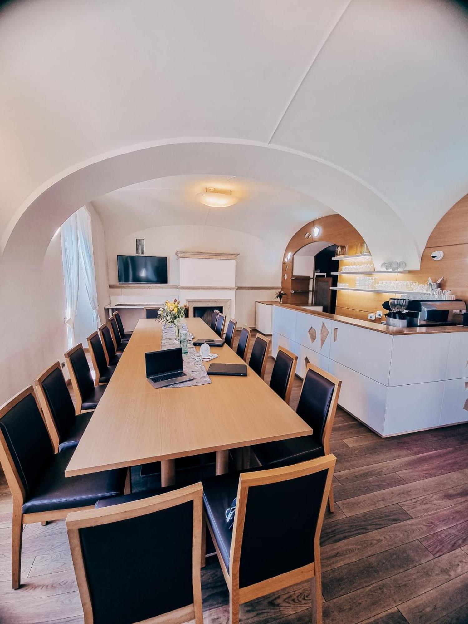 Hotel Mario Lednice Ngoại thất bức ảnh