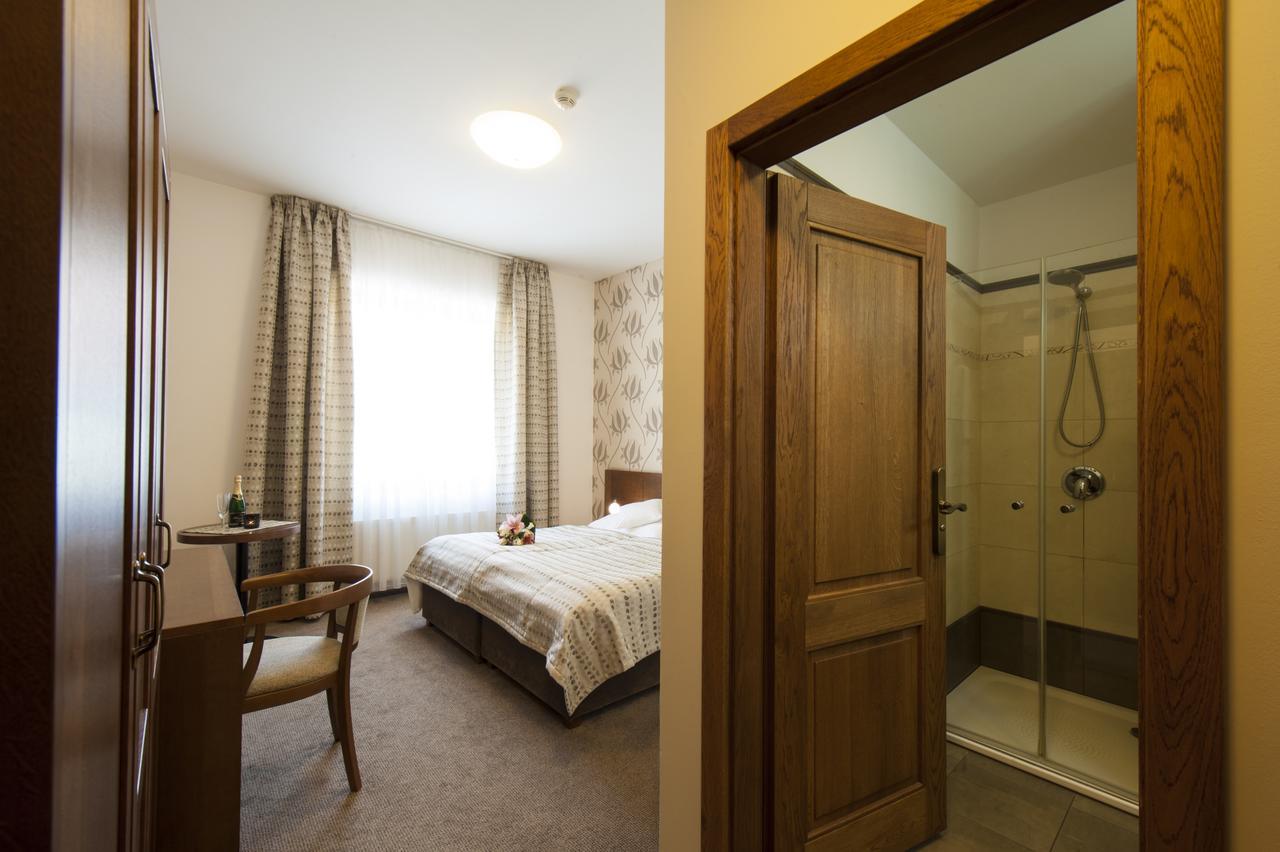 Hotel Mario Lednice Ngoại thất bức ảnh