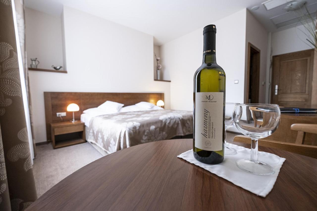 Hotel Mario Lednice Ngoại thất bức ảnh